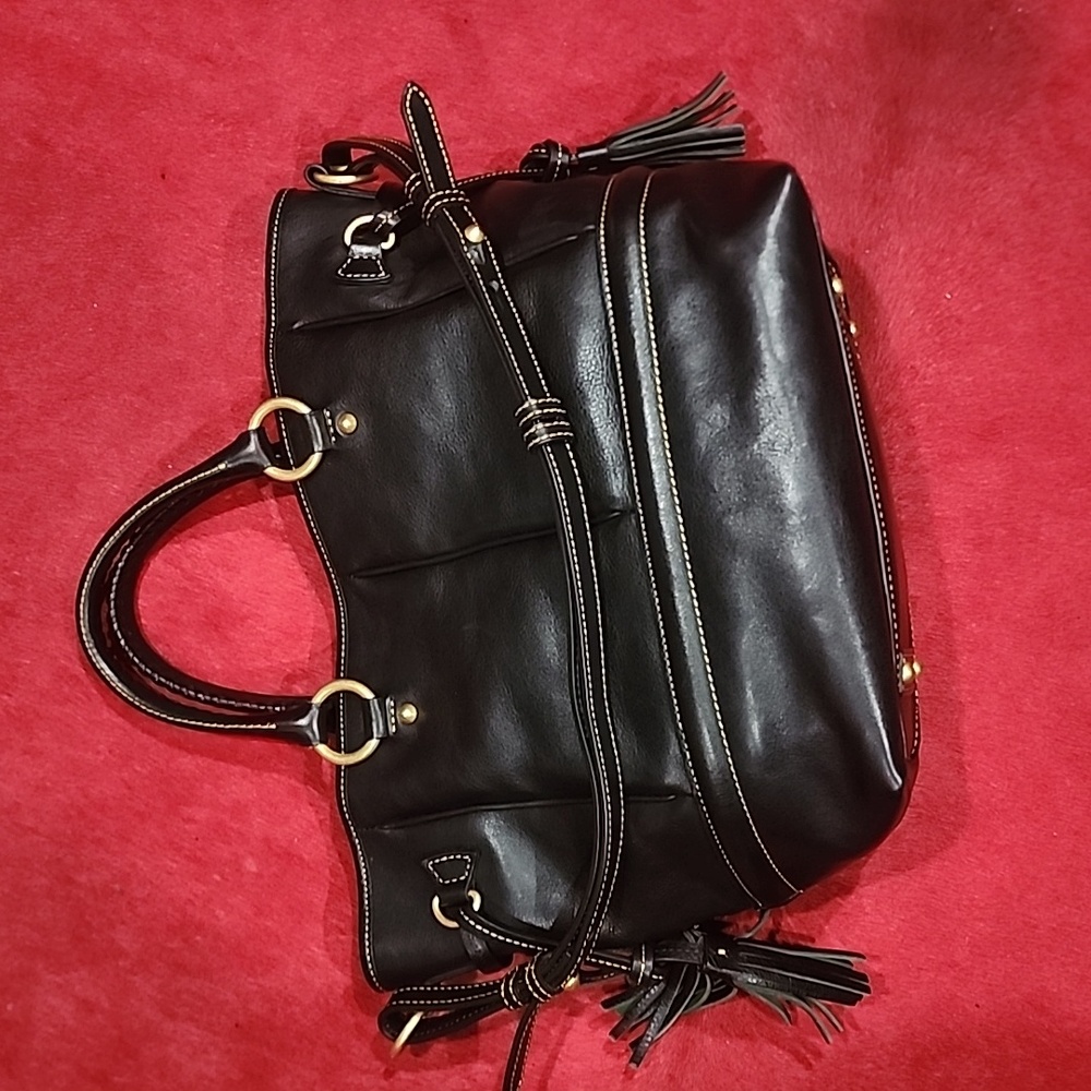 Dooney&Bourke - Picture 2 of 6